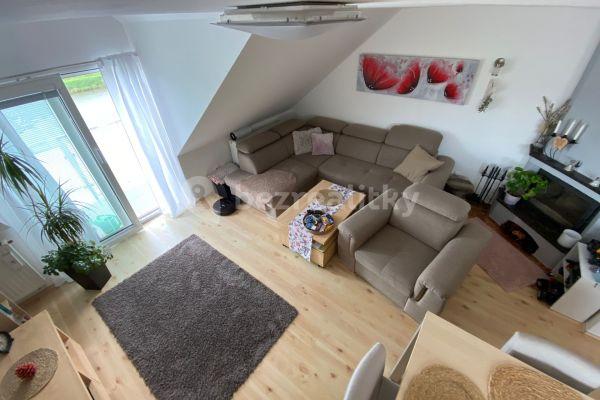 2 bedroom with open-plan kitchen flat for sale, 85 m², Pivovarská, Uherské Hradiště