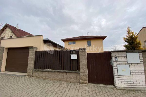 house for sale, 156 m², Pod Školou, Líbeznice