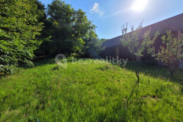 plot for sale, 1,325 m², Bílovec