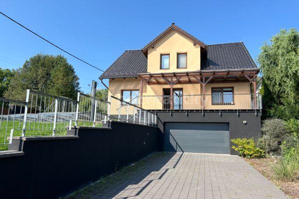 house for sale, 274 m², Novodvorská, Černolice