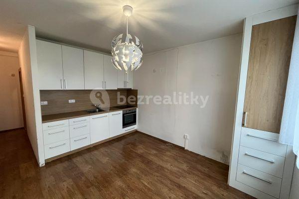 1 bedroom with open-plan kitchen flat for sale, 43 m², Brožíkova, Hradec Králové