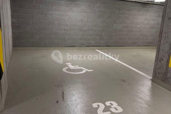 garage to rent, 18 m², Piskáčkových, Hlavní město Praha