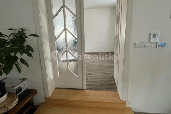 1 bedroom with open-plan kitchen flat to rent, 56 m², Petra Bezruče, Hoštka