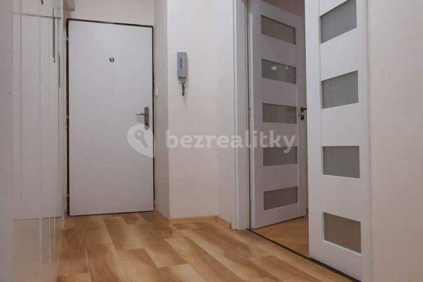 2 bedroom with open-plan kitchen flat to rent, 57 m², Škroupova, Hradec Králové