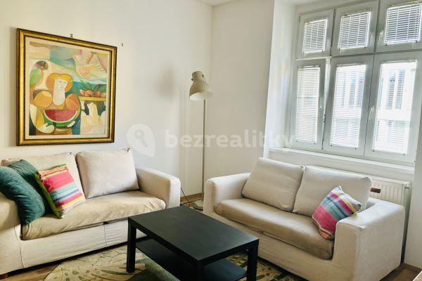 3 bedroom flat to rent, 100 m², Laurinska, Bratislava