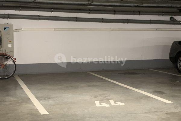 garage to rent, 15 m², Hlavní město Praha