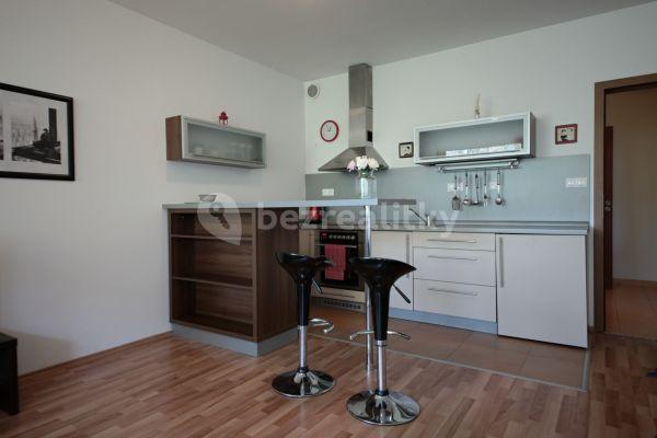 2 bedroom flat to rent, 40 m², Babická, Praha