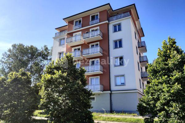 1 bedroom with open-plan kitchen flat to rent, 38 m², U Boru, České Budějovice