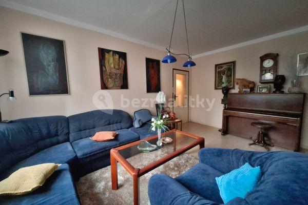 4 bedroom flat for sale, 84 m², Mánesova, Ostrava