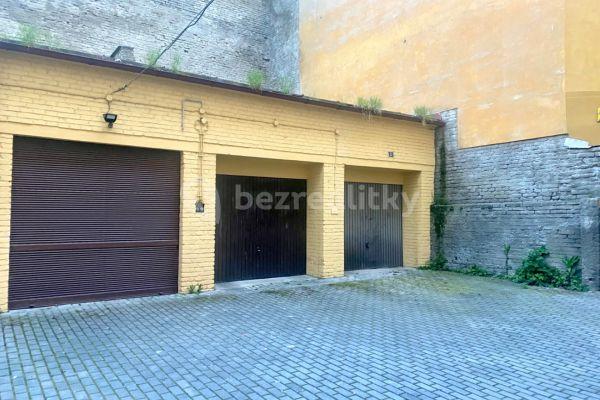 garage to rent, 14 m², Bořivojova, Hlavní město Praha