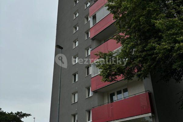 2 bedroom with open-plan kitchen flat for sale, 65 m², Na Klášterním, Praha