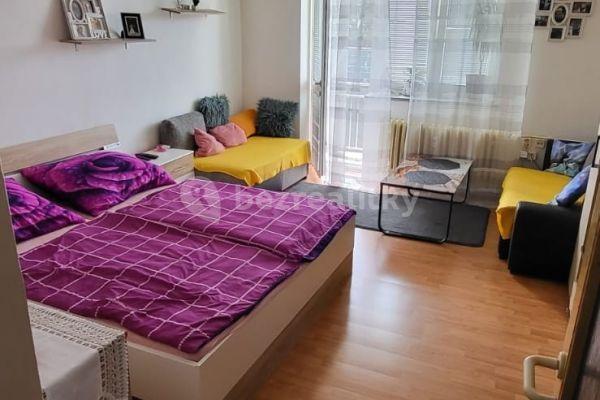 2 bedroom flat for sale, 75 m², Gočárova třída, Hradec Králové