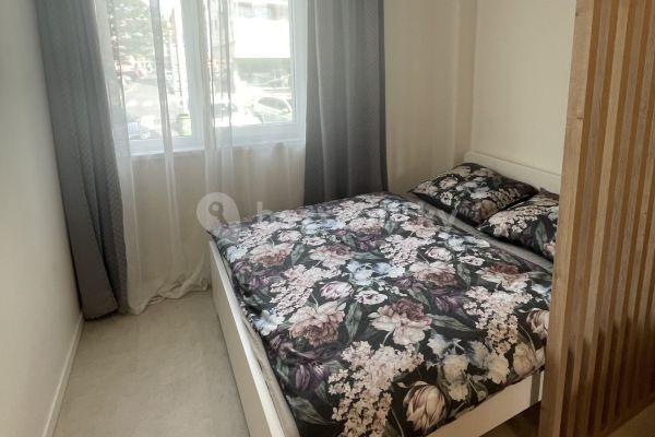 Studio flat to rent, 22 m², Osadní, Praha