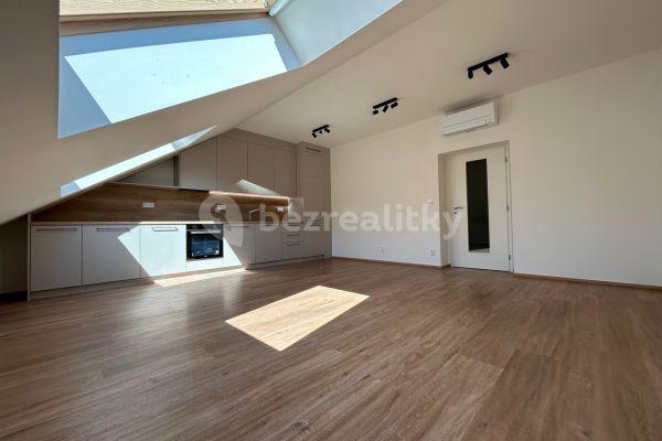 2 bedroom with open-plan kitchen flat to rent, 80 m², U Santošky, Praha