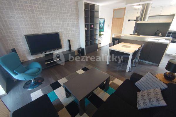 2 bedroom with open-plan kitchen flat to rent, 90 m², Vychodilova, Brno