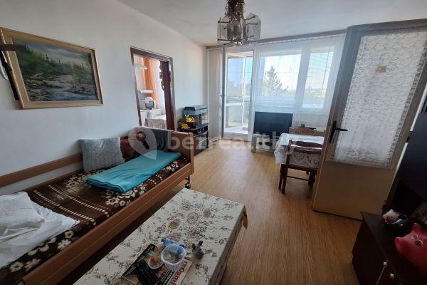 3 bedroom flat to rent, 68 m², Eledrova, Praha