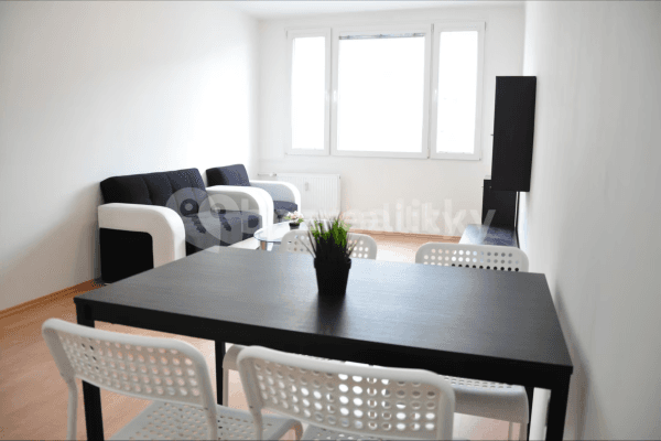 1 bedroom with open-plan kitchen flat to rent, 42 m², Pujmanové, Praha