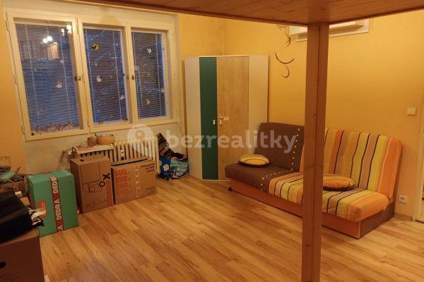 Studio flat to rent, 29 m², Na Dolinách, Hlavní město Praha