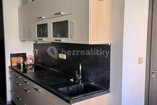 2 bedroom flat to rent, 63 m², Stavbařská, Chomutov