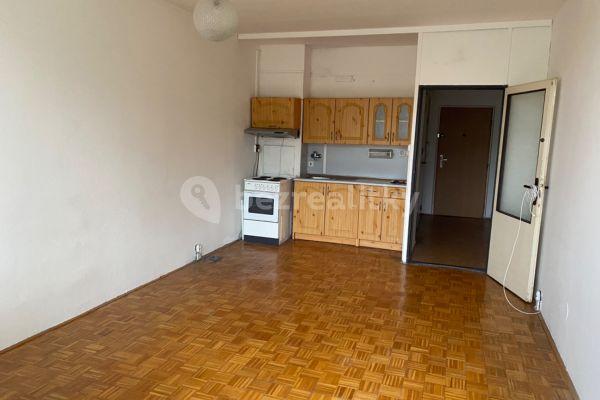 Studio flat for sale, 28 m², Žerotínova, Děčín