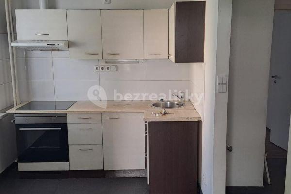 3 bedroom flat for sale, 60 m², Harrachovská, Hlavní město Praha