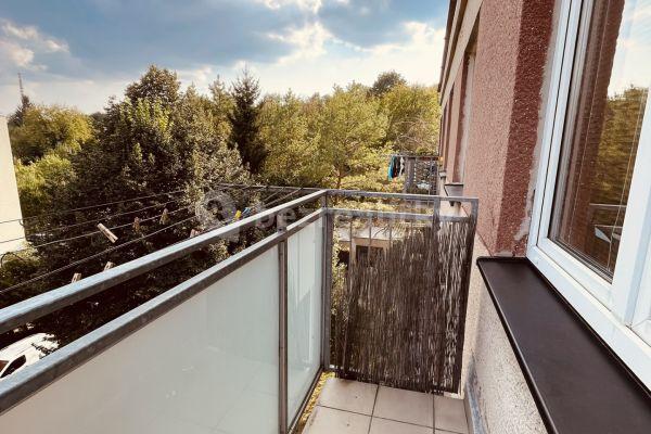 3 bedroom flat for sale, 74 m², Brno