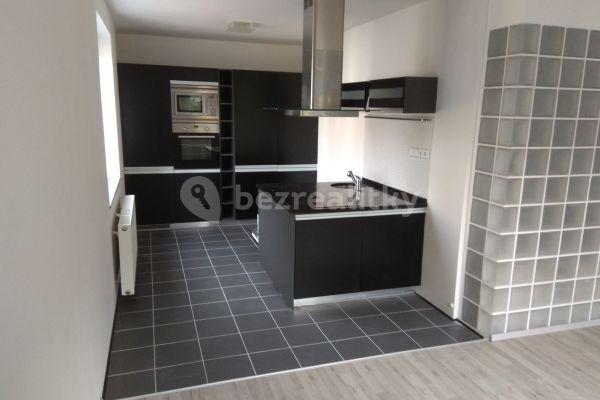 2 bedroom with open-plan kitchen flat to rent, 115 m², Nad Cementárnou, Praha