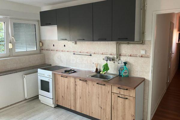 2 bedroom flat to rent, 50 m², nám. Draha, Hřebeč