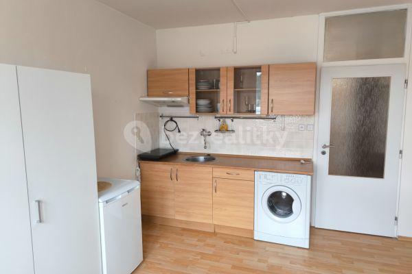 Studio flat to rent, 20 m², Tenisová, Praha