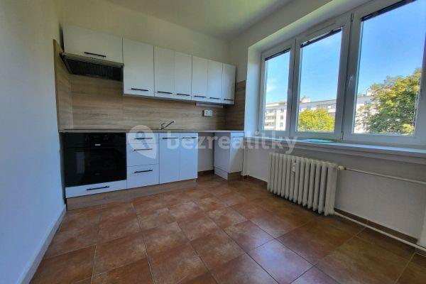 2 bedroom flat to rent, 55 m², Haškova, 