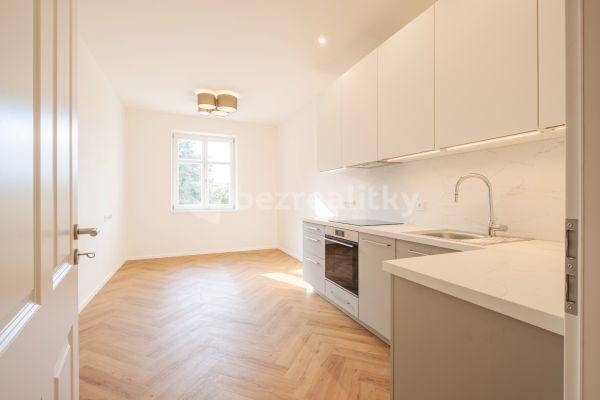 1 bedroom with open-plan kitchen flat to rent, 43 m², V Podhájí, Praha