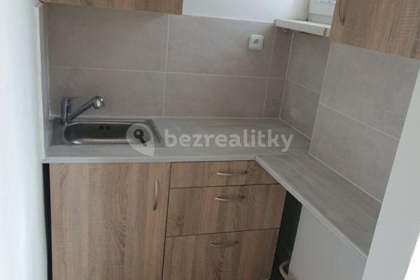 Studio flat to rent, 27 m², třída Míru, Olomouc