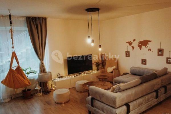 1 bedroom with open-plan kitchen flat for sale, 62 m², Plavínová, Říčany