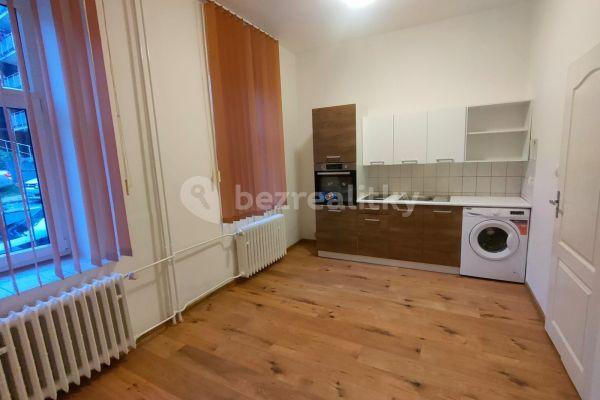 Studio flat to rent, 24 m², Rumunská, Karlovy Vary, Karlovarský Region