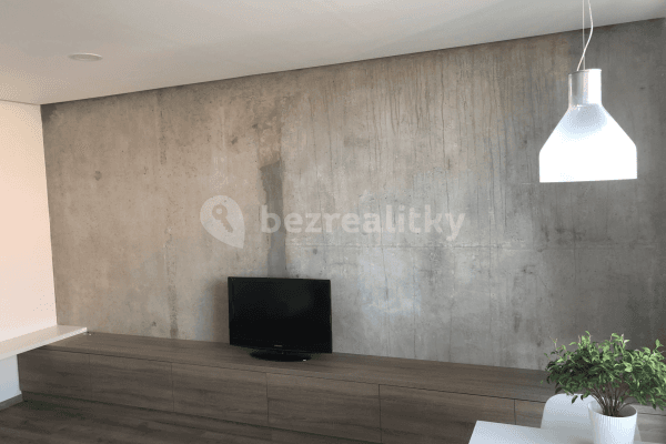 2 bedroom with open-plan kitchen flat for sale, 63 m², Křenická, Praha