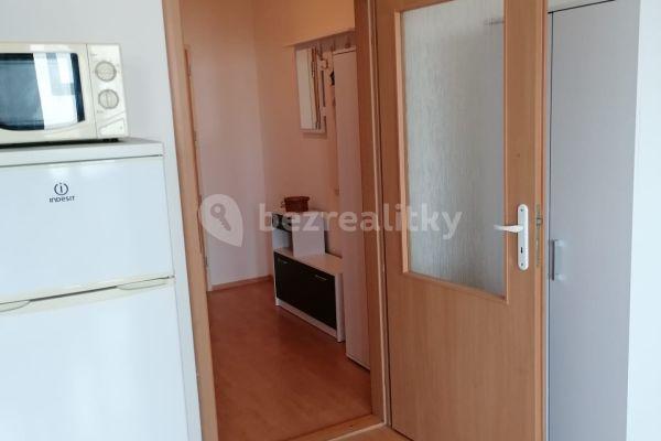 Small studio flat to rent, 37 m², Vyšehradská, Petržalka