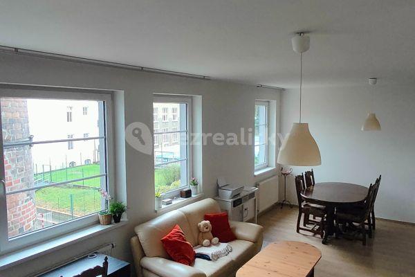 1 bedroom with open-plan kitchen flat for sale, 90 m², V Zahradách, Beroun