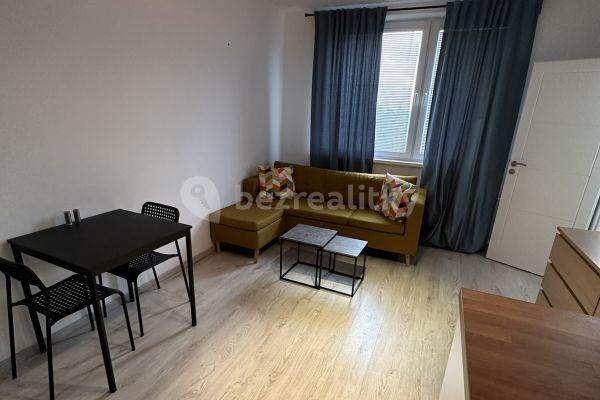 1 bedroom with open-plan kitchen flat to rent, 40 m², Banšelova, Bratislava