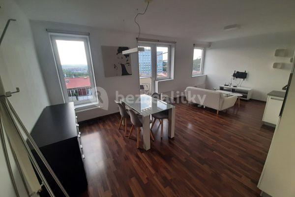 Studio flat to rent, 43 m², Pelušková, Praha