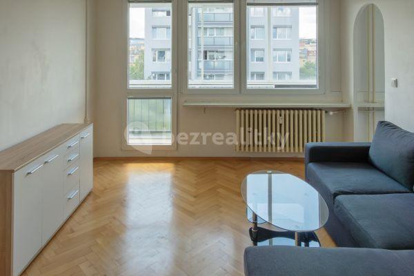 Studio flat to rent, 34 m², Na Úlehli, Praha