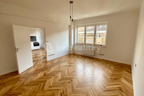 1 bedroom with open-plan kitchen flat for sale, 53 m², Jeseniova, Praha