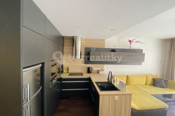 2 bedroom flat to rent, 59 m², Mojmírova, Praha