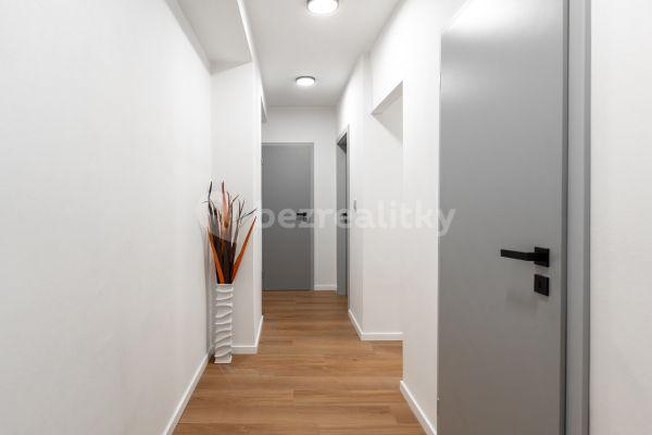 2 bedroom flat for sale, 55 m², Dobšická, Hlavní město Praha