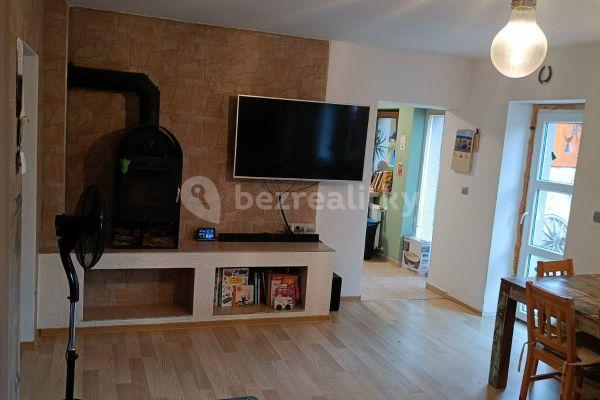 house to rent, 90 m², Ostrov u Macochy