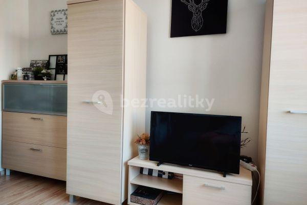 Small studio flat to rent, 20 m², Jašíkova, Ružinov