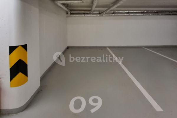 garage to rent, 14 m², Nyklíčkova, Hlavní město Praha