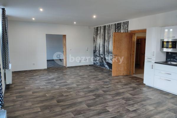 1 bedroom with open-plan kitchen flat to rent, 80 m², Komenského, Častolovice