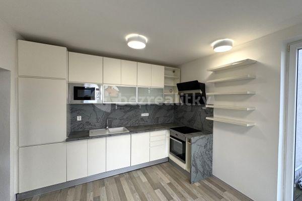 2 bedroom with open-plan kitchen flat to rent, 60 m², Na Líše, Praha