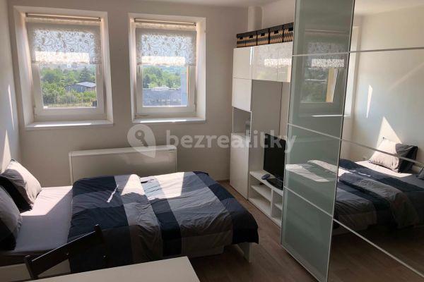 Studio flat to rent, 24 m², Elektrárenská, Hlavní město Praha