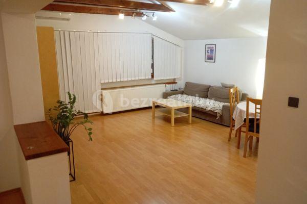 4 bedroom flat to rent, 120 m², Bratislava